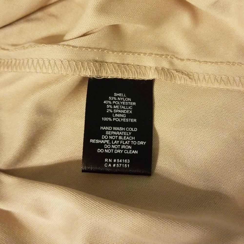 Dress - Picture 4 of 4